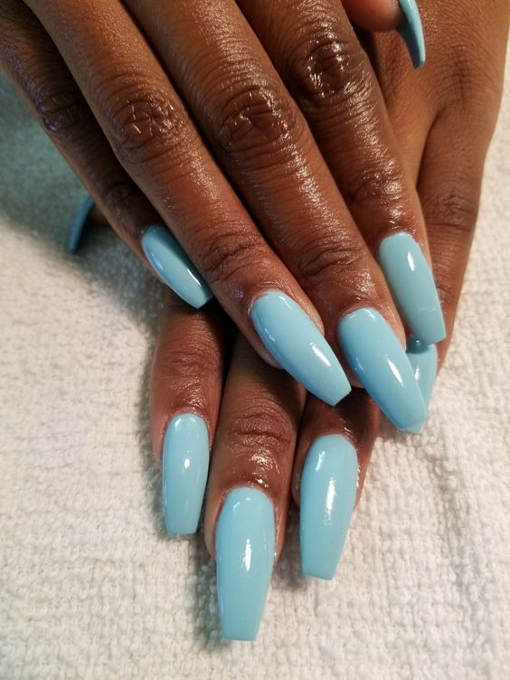 Sky Blue Serenity: A Refreshing Fall Nail Trend for Darker Complexions