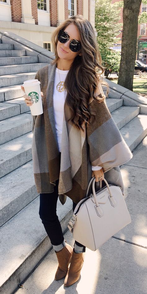 Casual Cozy: Oversized Wrap Paired with Skinny Jeans and Ankle Boots